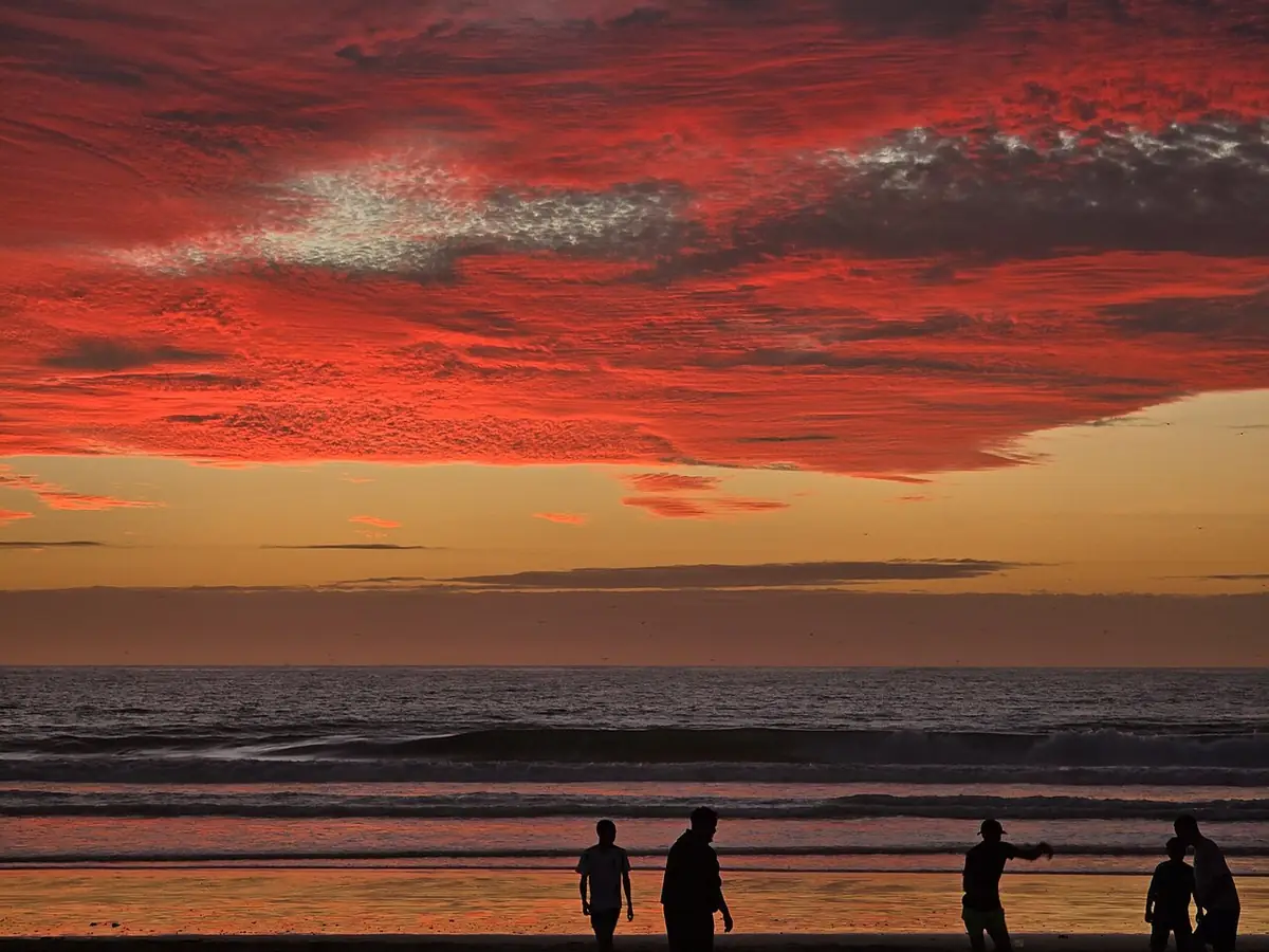 Coucher de soleil sur la plage d’Agadir