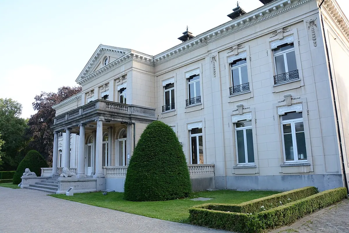 Le château Den Brandt et ses jardins classiques à Anvers