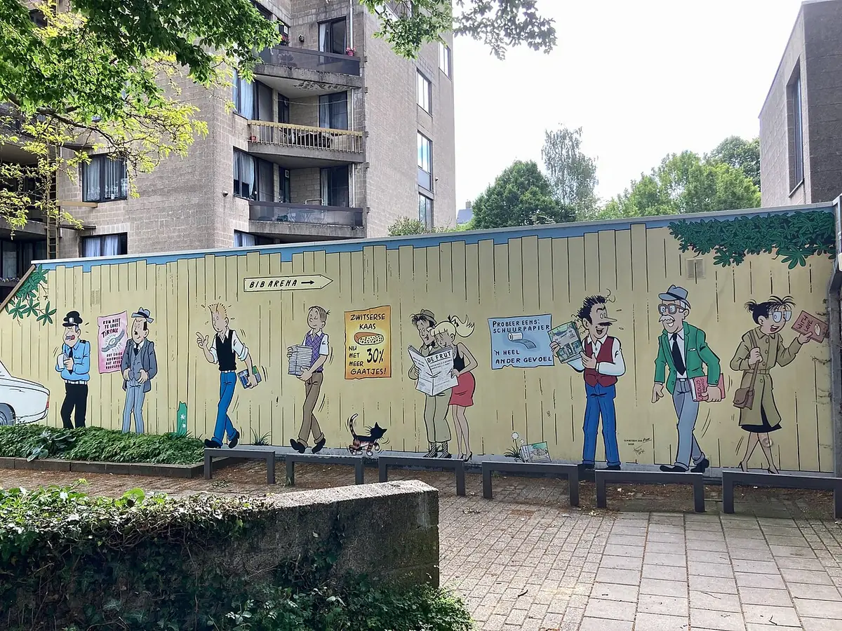 Une fresque de bande dessinée peinte sur un mur du quartier de Deurne