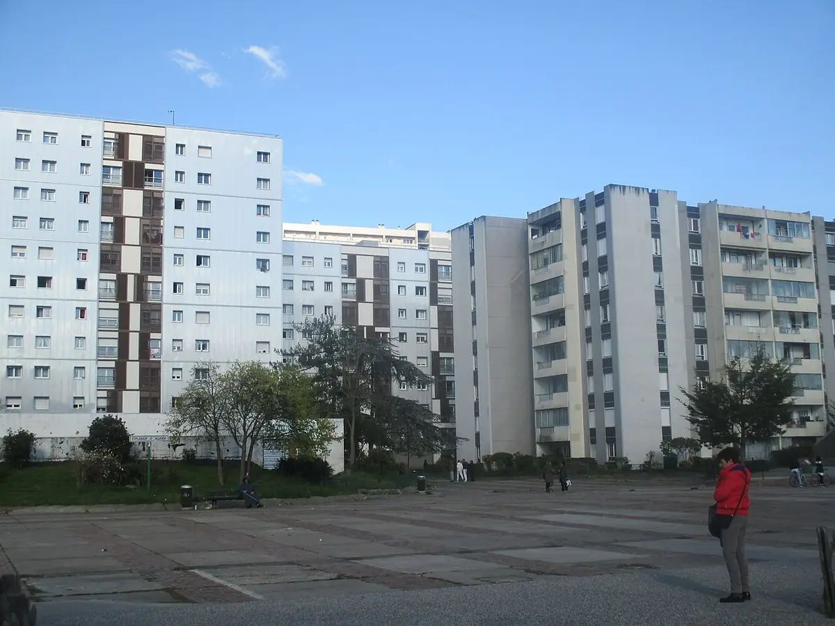 Les tours de logements bordant l’esplanade Salvador-Allende