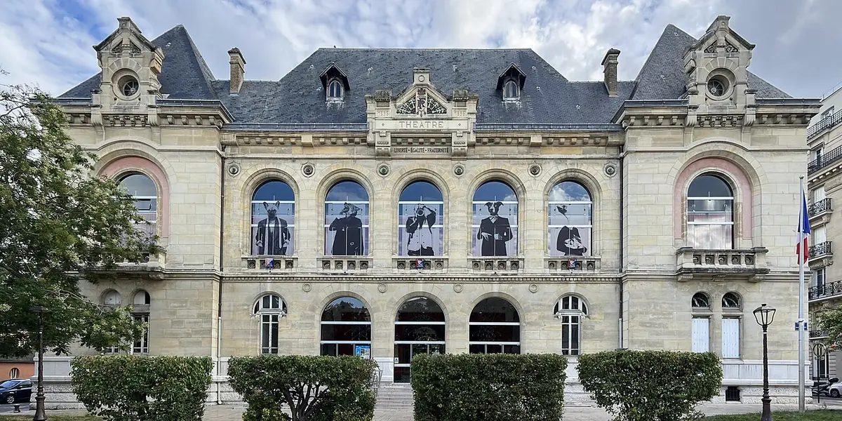 Le Théâtre de l’Ouest Parisien, façade classique à Boulogne-Billancourt
