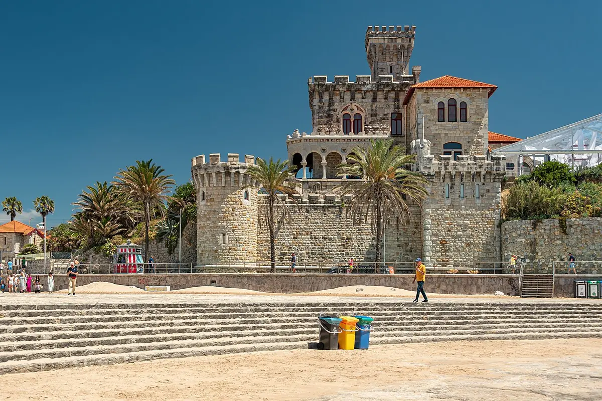 La Cidadela de Cascais, forteresse de pierre en bord de plage