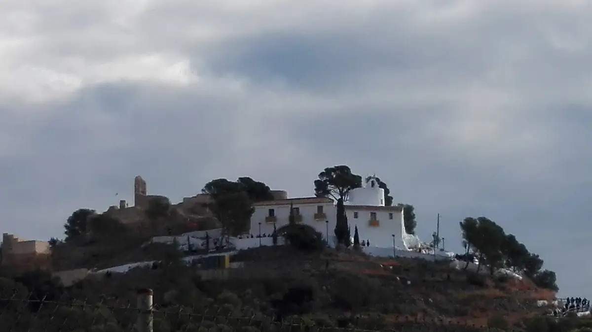Le Castell Vell perché sur une colline près de Castellón