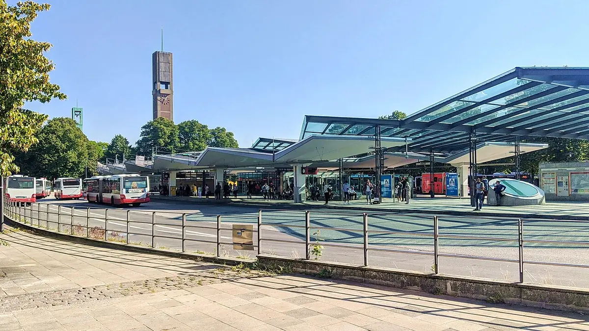 La gare routière de Wandsbek Markt à Hambourg, architecture moderne