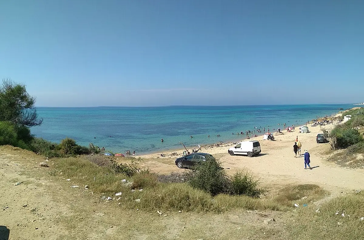 La plage de Hammamet, sable clair et eau turquoise