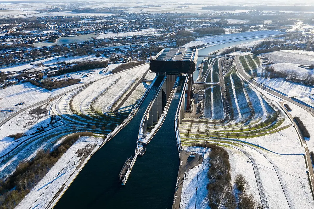 Vue aérienne de l’ascenseur à bateaux de Strépy-Thieu près de La Louvière