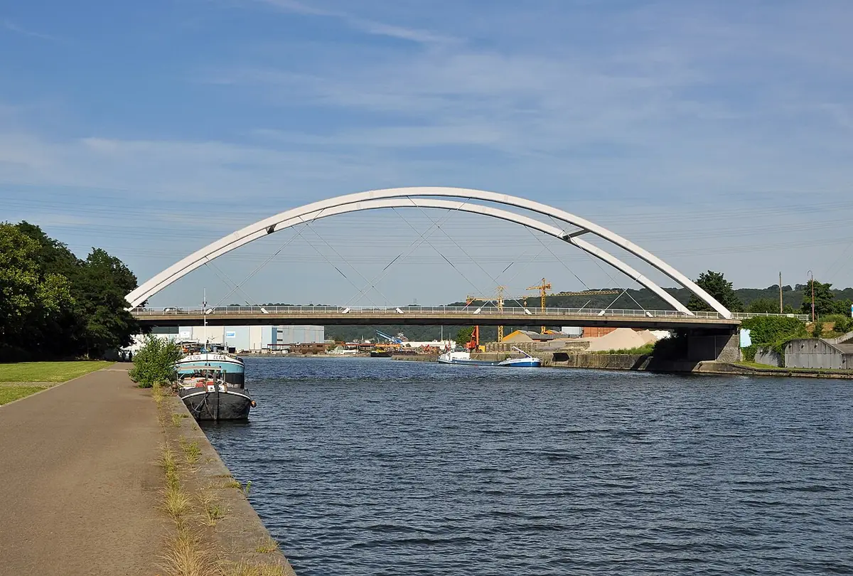 Le pont Marexhe franchissant la Meuse à Liège