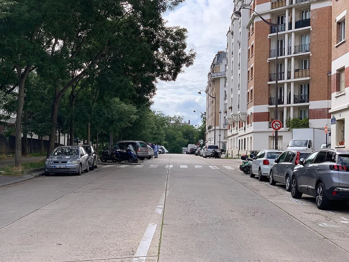 Avenue Albert Bartholomé, Paris.