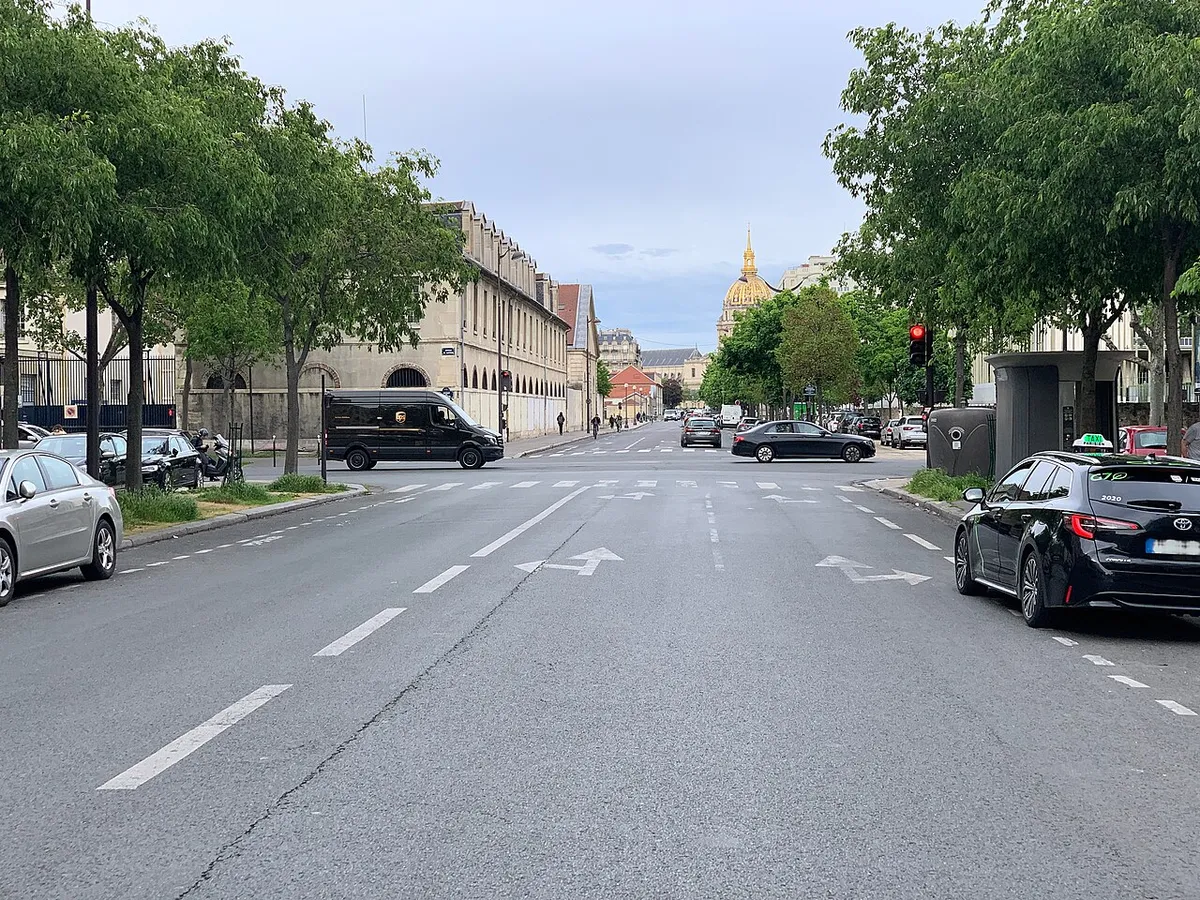 Avenue de Lowendal, Paris.