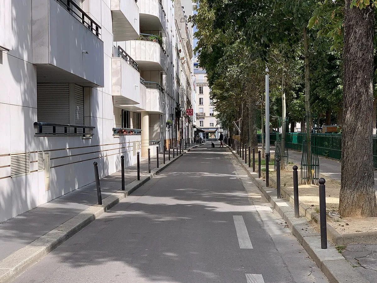 Place du Commerce, Paris.