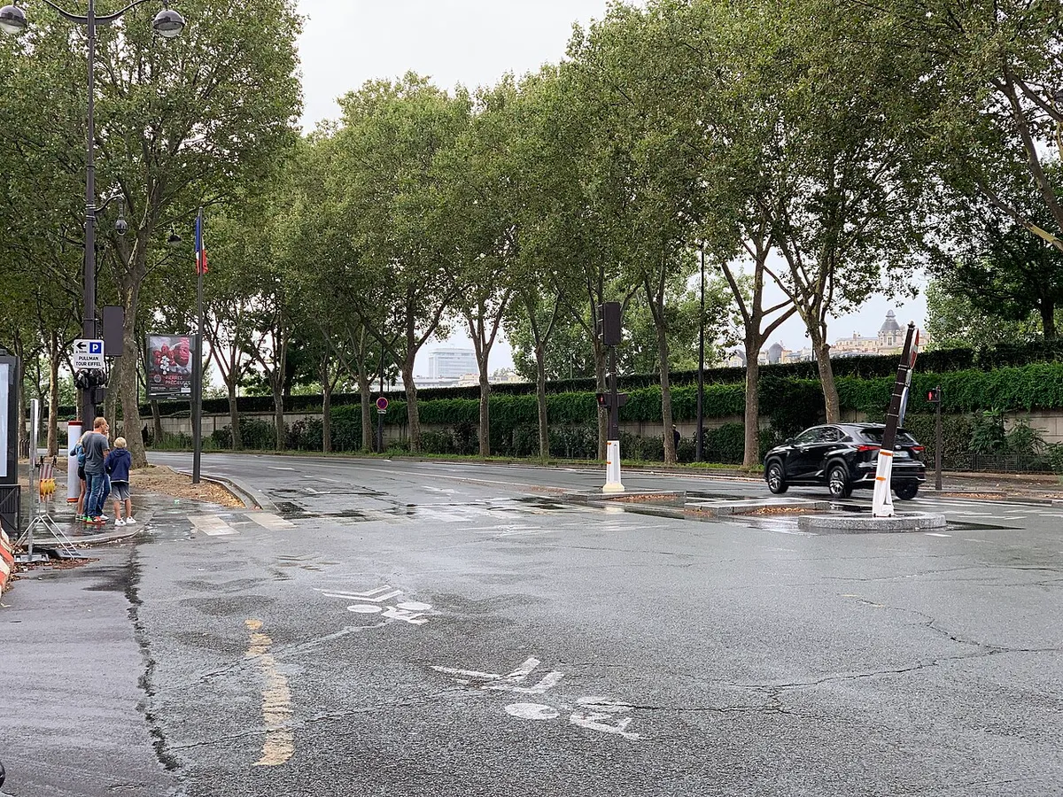 Quai Jacques Chirac, Paris.