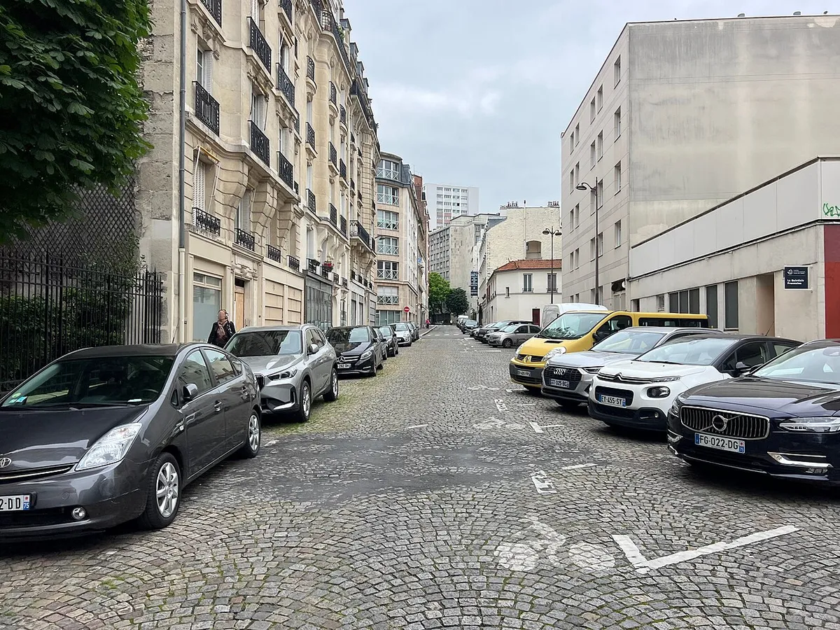 Rue Bargue, Paris.