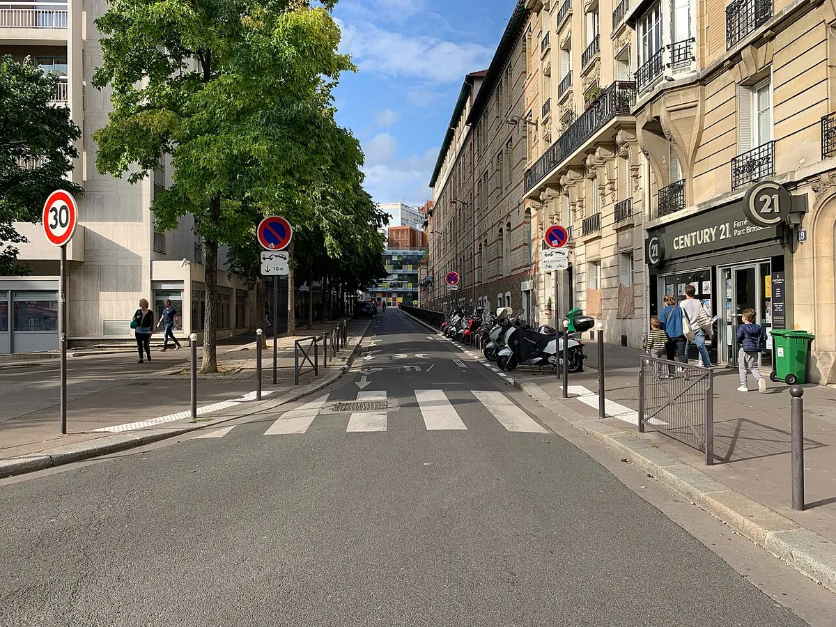 Rue Corbon, Paris.