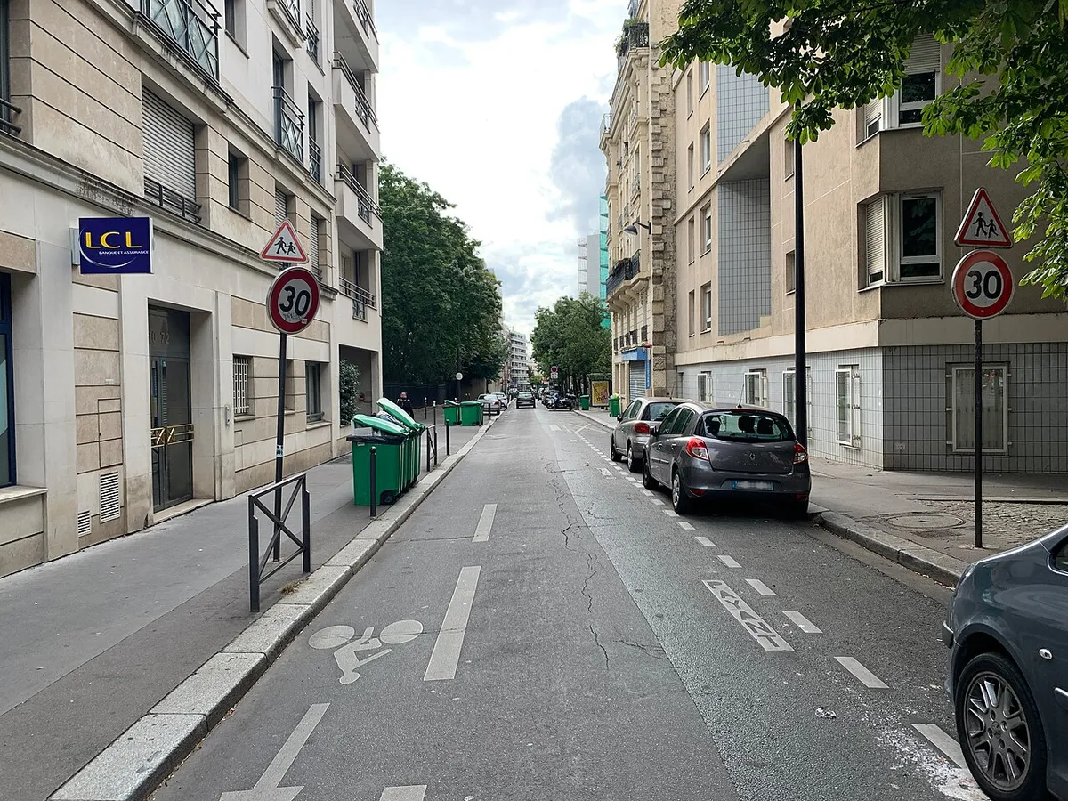 Rue d'Alleray, Paris.