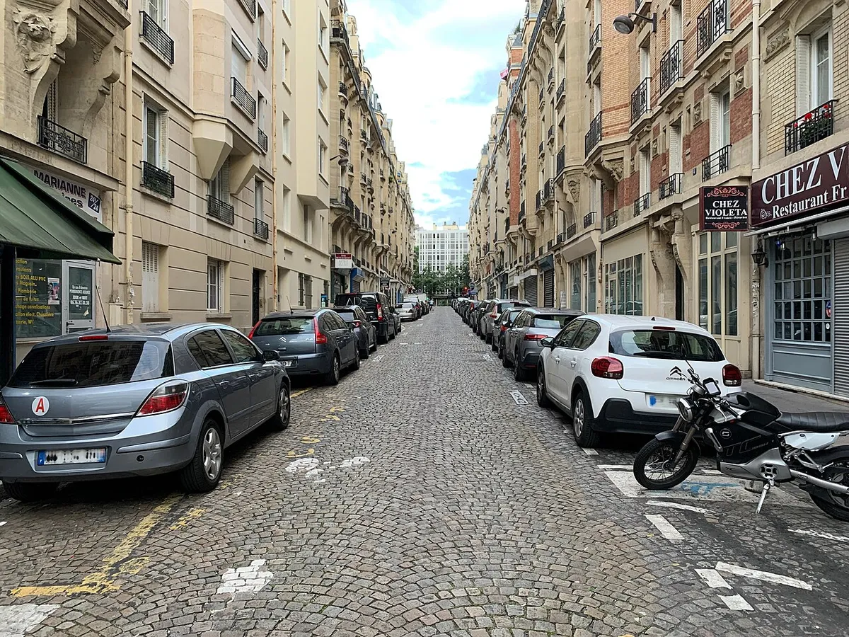 Rue de Cadix, Paris.