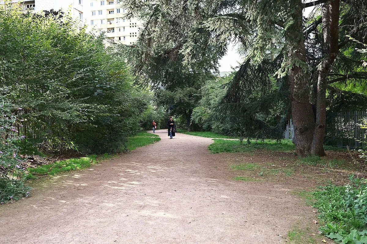 Passage de la Petite Ceinture (côté rue de Dantzig)