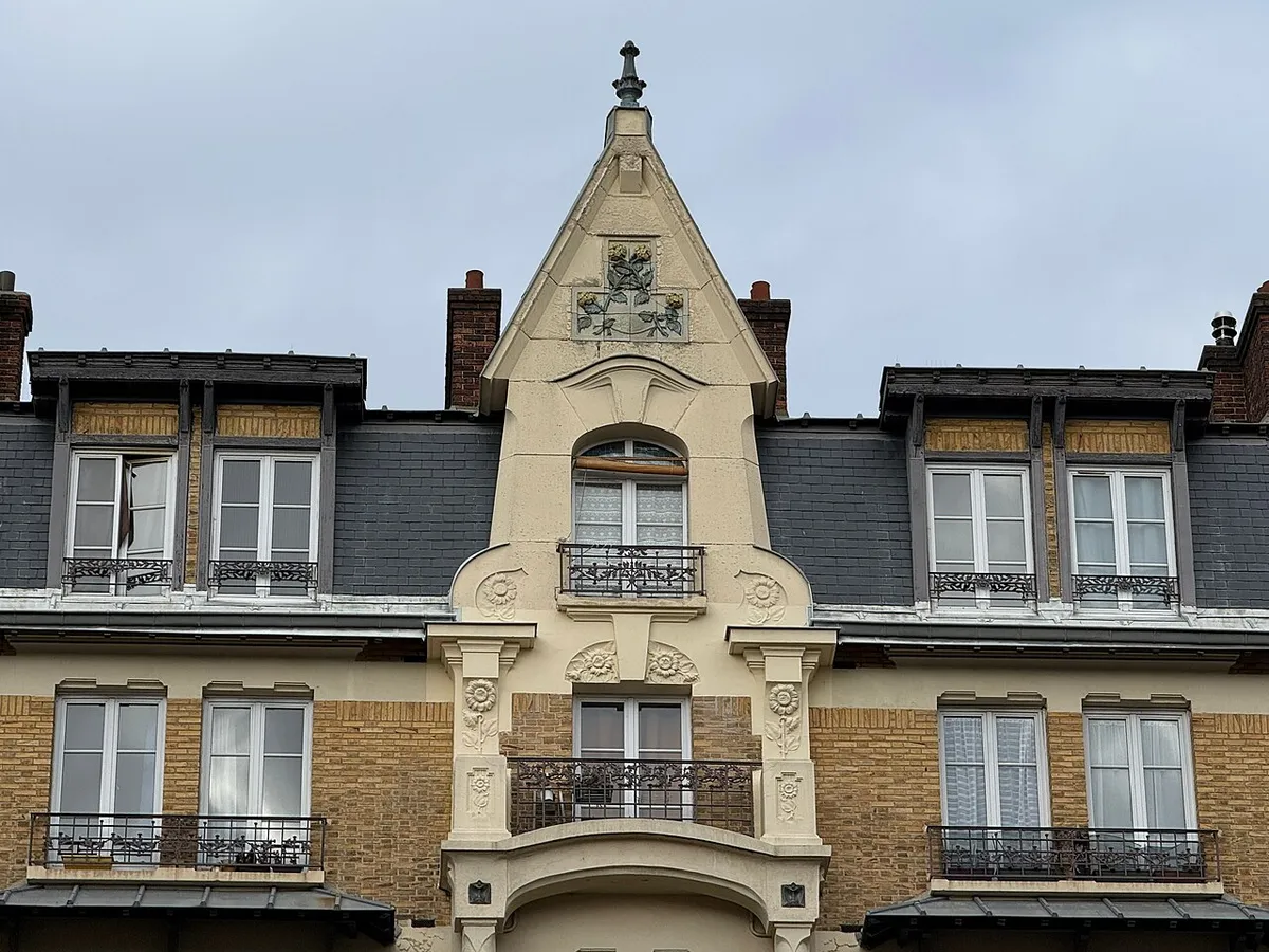 Immeuble, 63-65 rue de l'Amiral Roussin, Paris.
