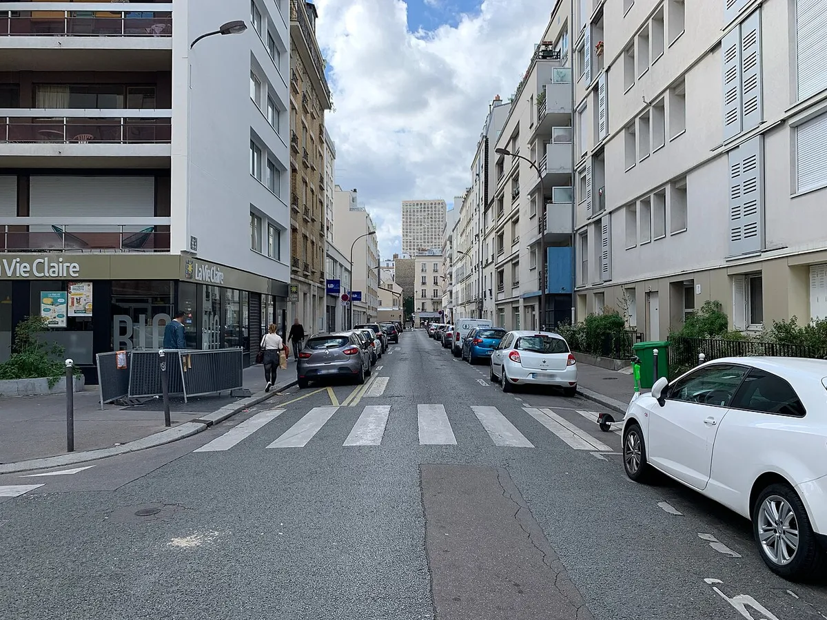 Rue de l'Église, Paris.