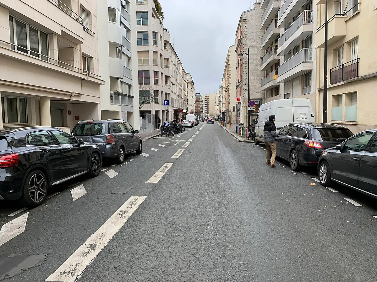 Rue de Lourmel, Paris.