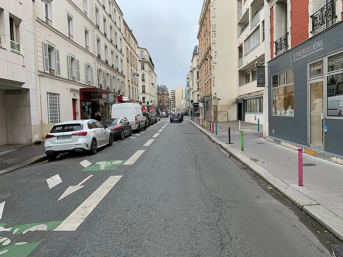 Rue de Lourmel, Paris.