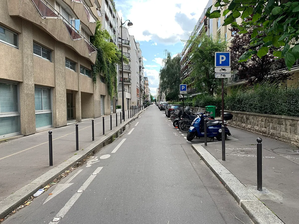 Rue des Bergers, Paris.