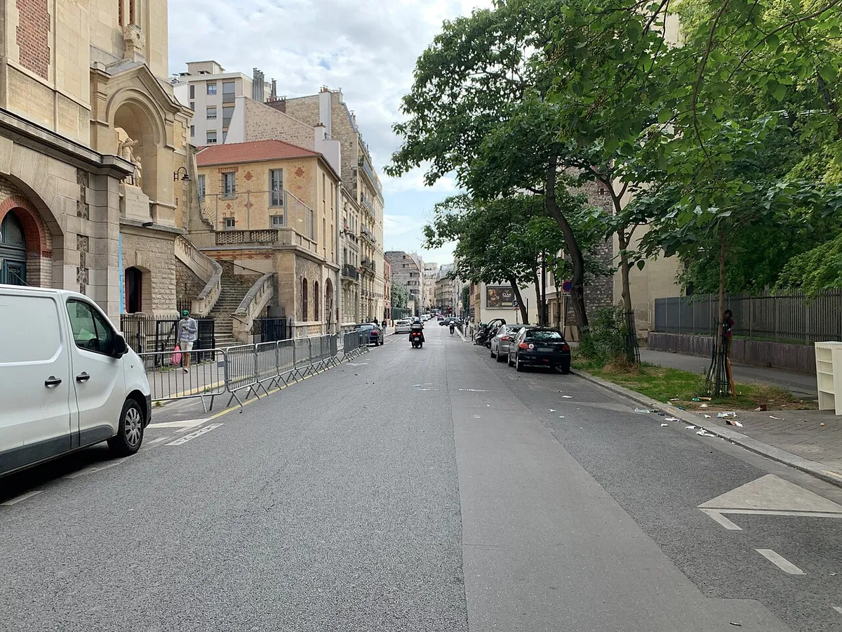 Rue du Docteur Roux, Paris.