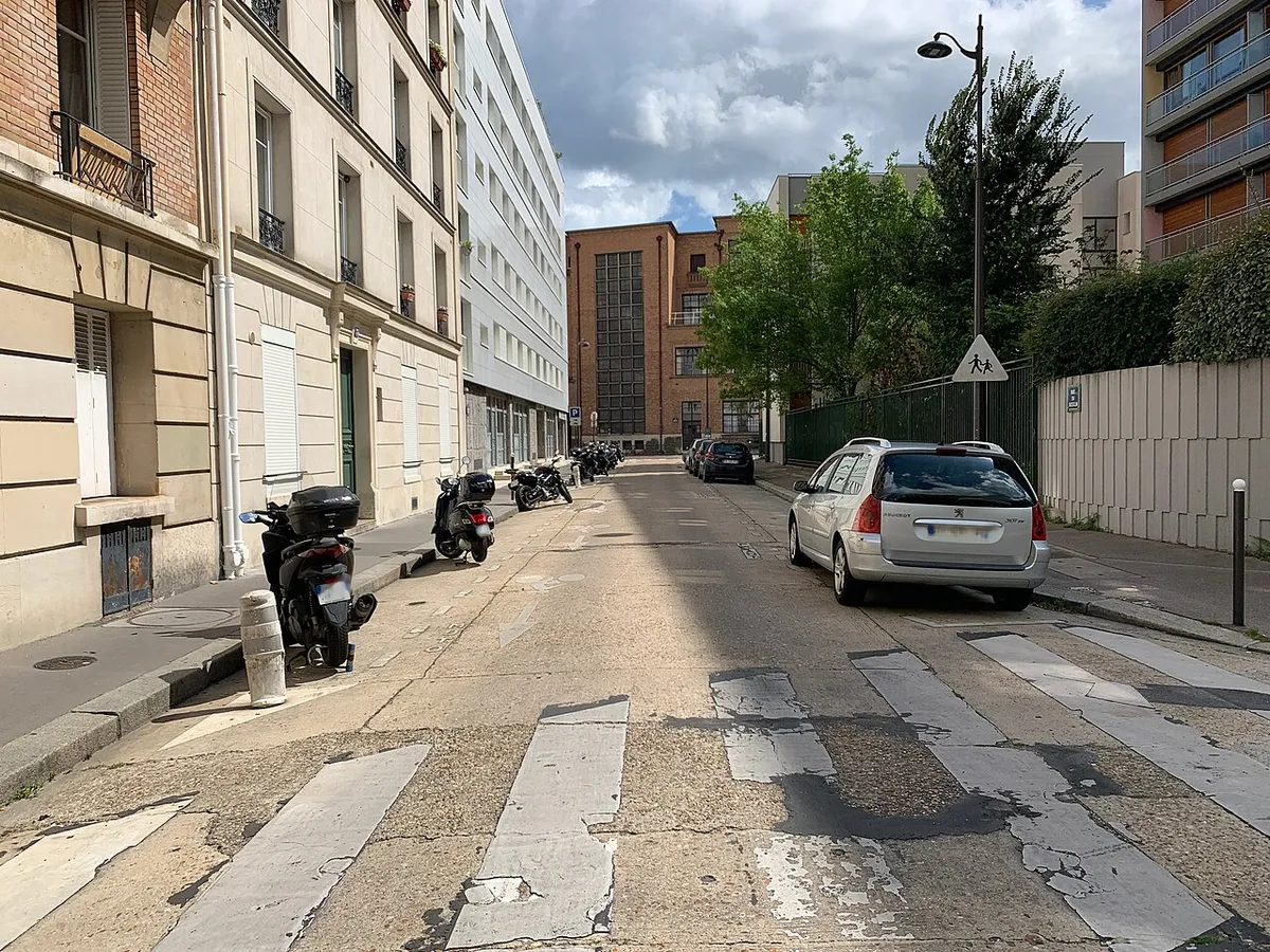 Rue Du Guesclin, Paris.