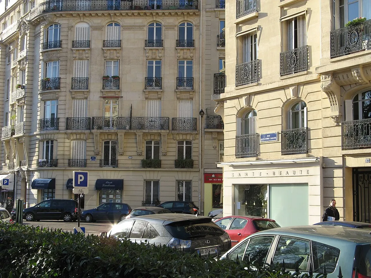 Intersection de la rue Alexandre-Cabanel et de la rue du Laos, Paris 15e, France.