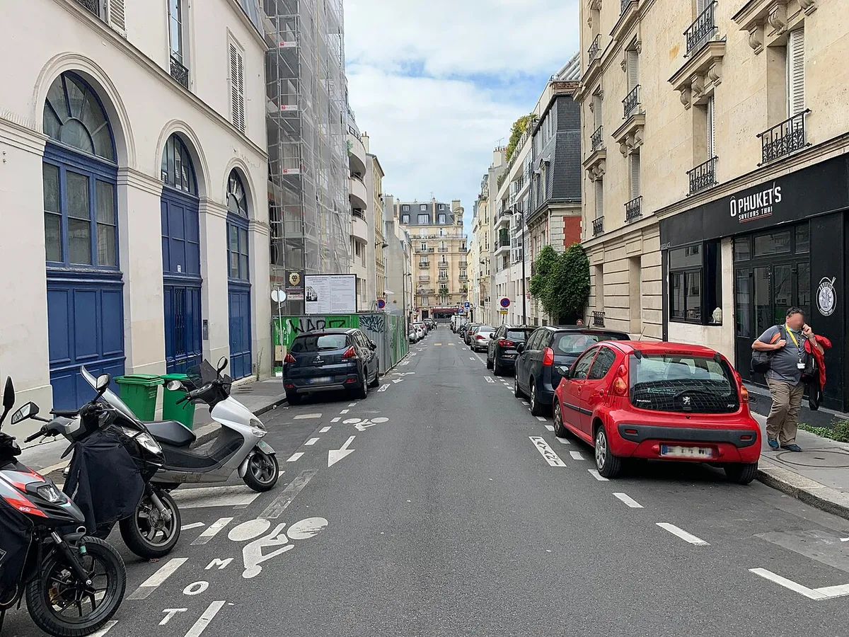 Rue Dulac, Paris.