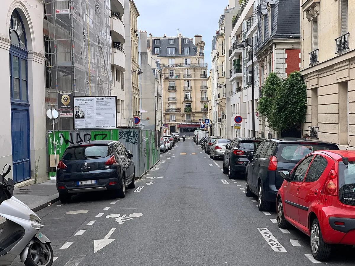 Rue Dulac, Paris.