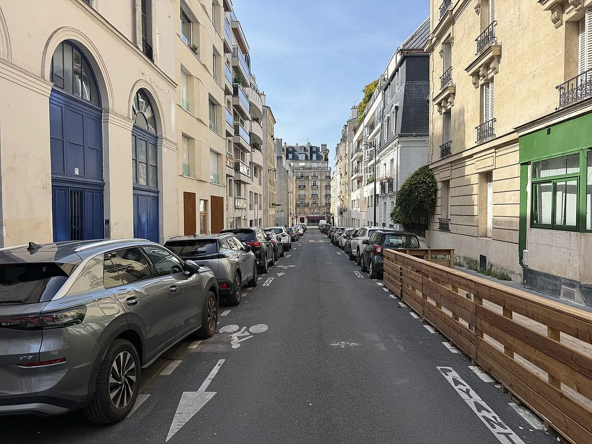 Rue Dulac, Paris.