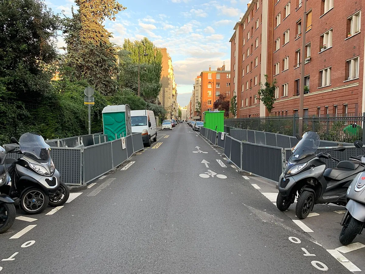 Rue Duranton, Paris.
