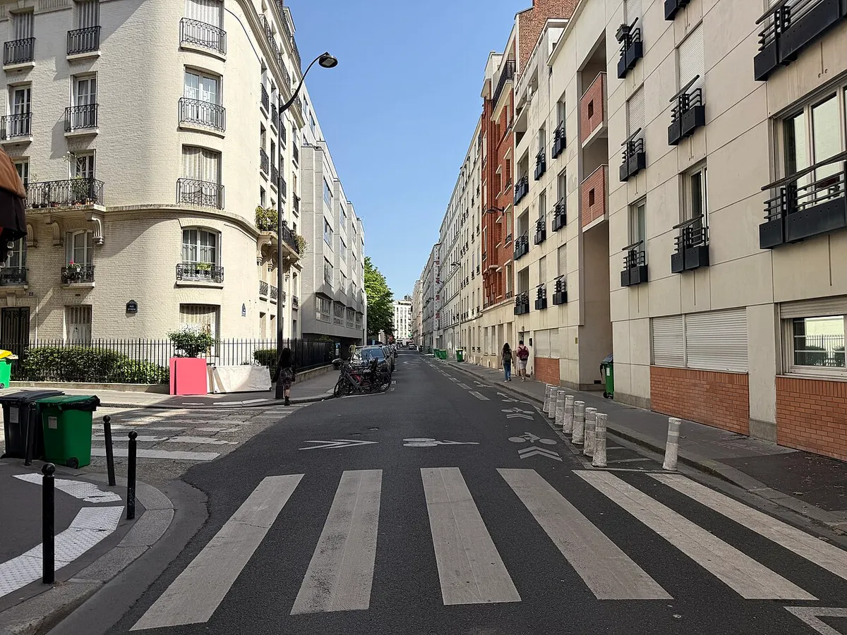 Rue Duranton, Paris.