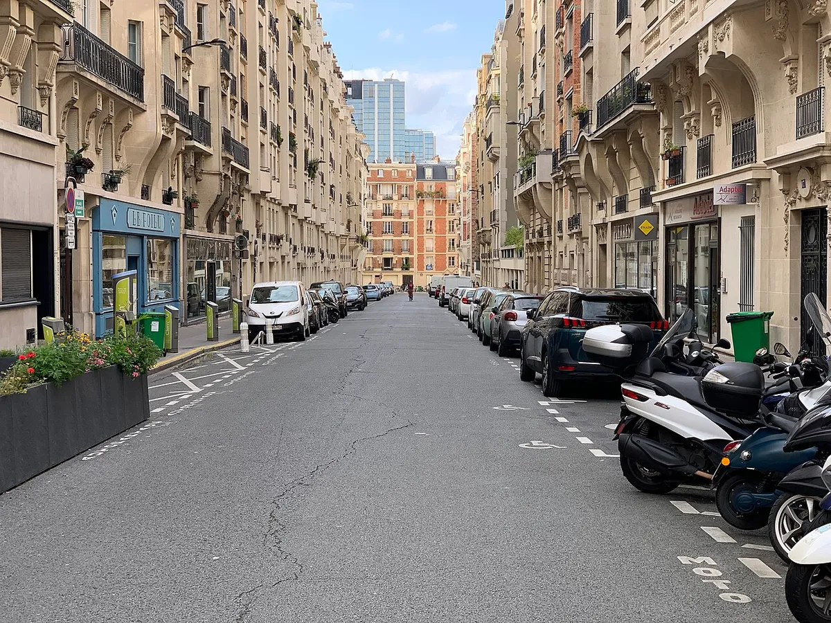 Rue Émile Duclaux, Paris.