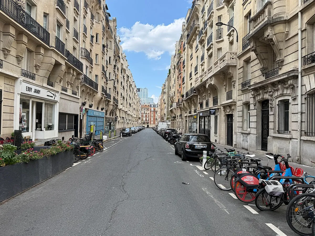 Rue Émile-Duclaux, Paris.