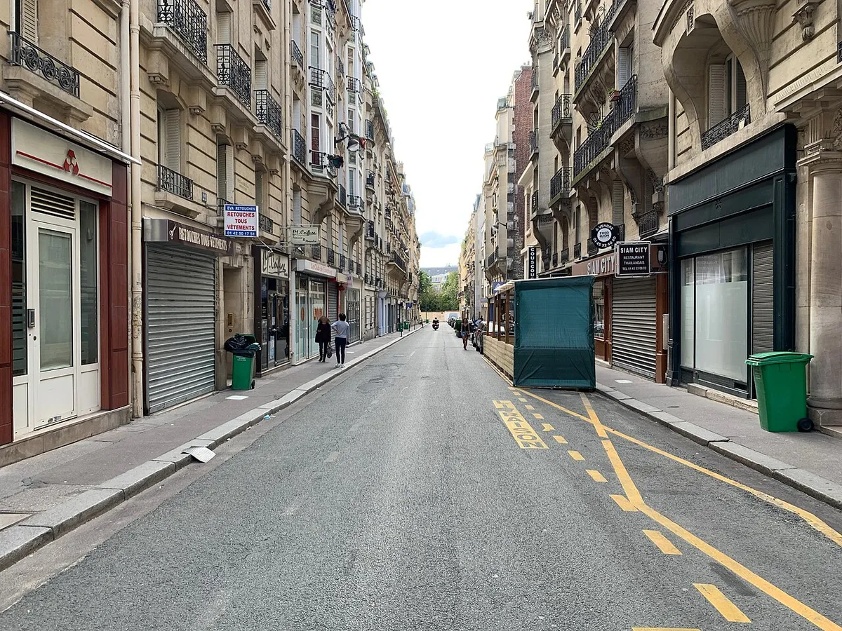 Rue Ferdinand Fabre, Paris.