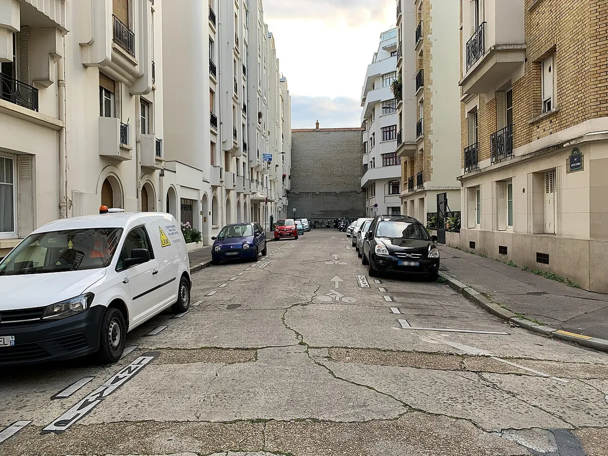 Rue Jacques Mawas, Paris.