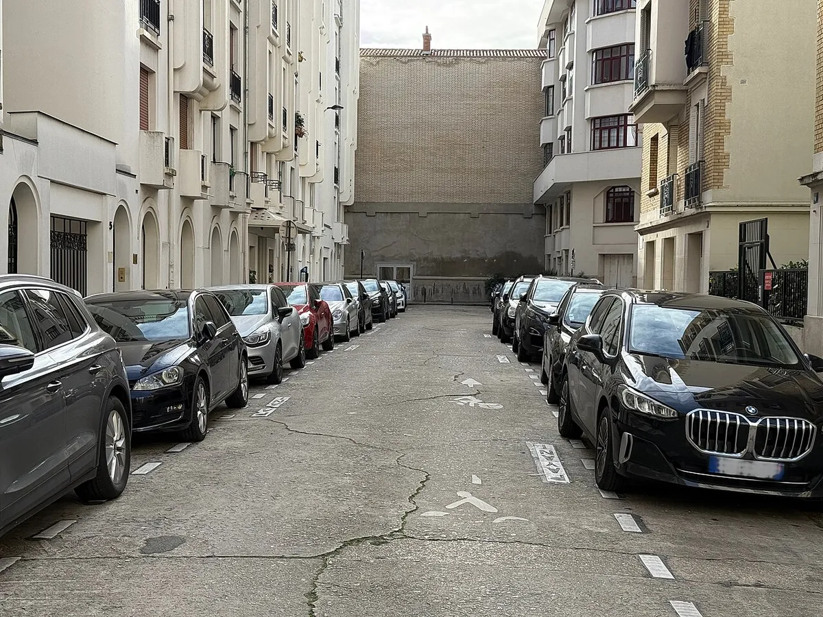 Rue Jacques Mawas, Paris.