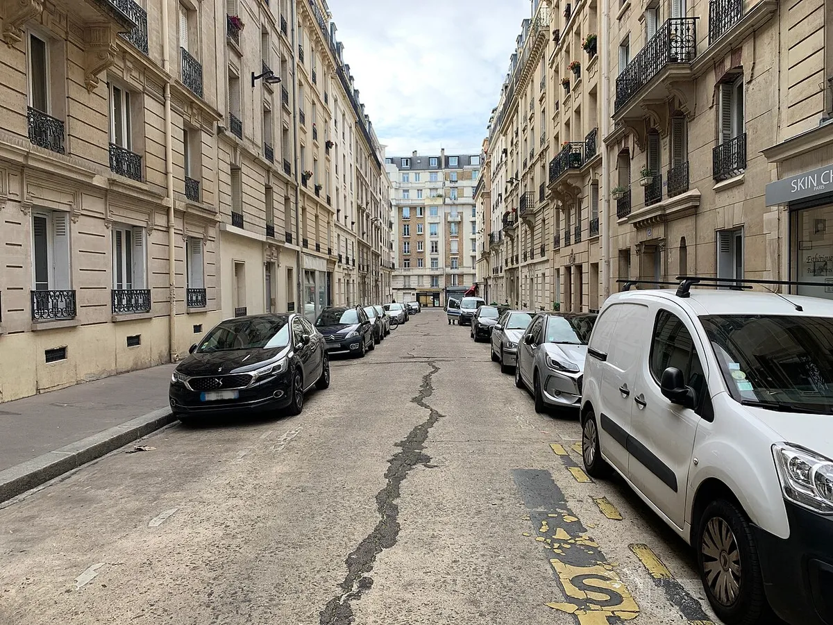 Rue Jeanne Hachette, Paris.