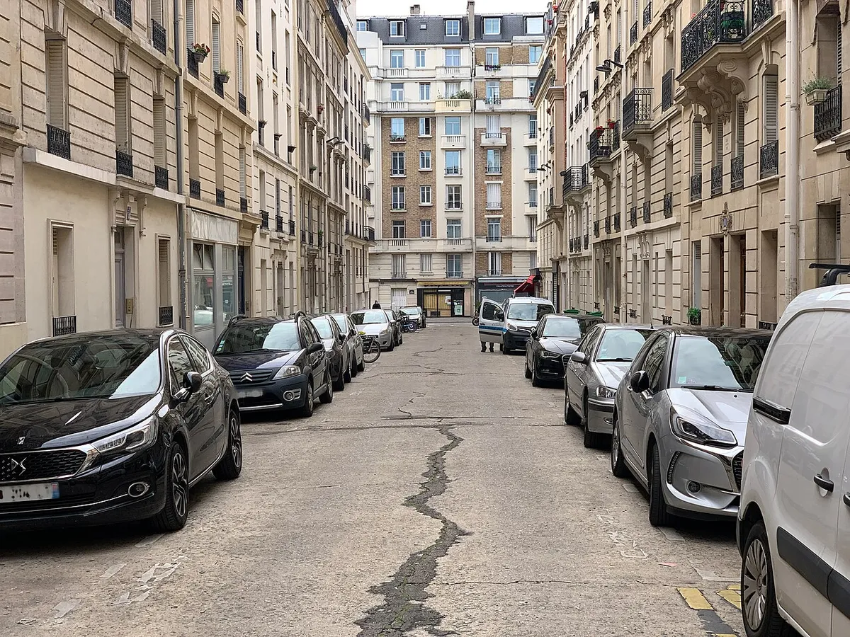 Rue Jeanne Hachette, Paris.