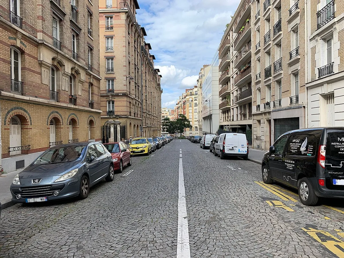 Rue Jobbé Duval, Paris.