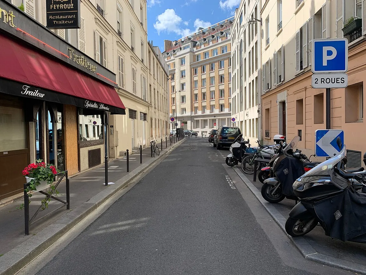 Rue Juge, Paris.