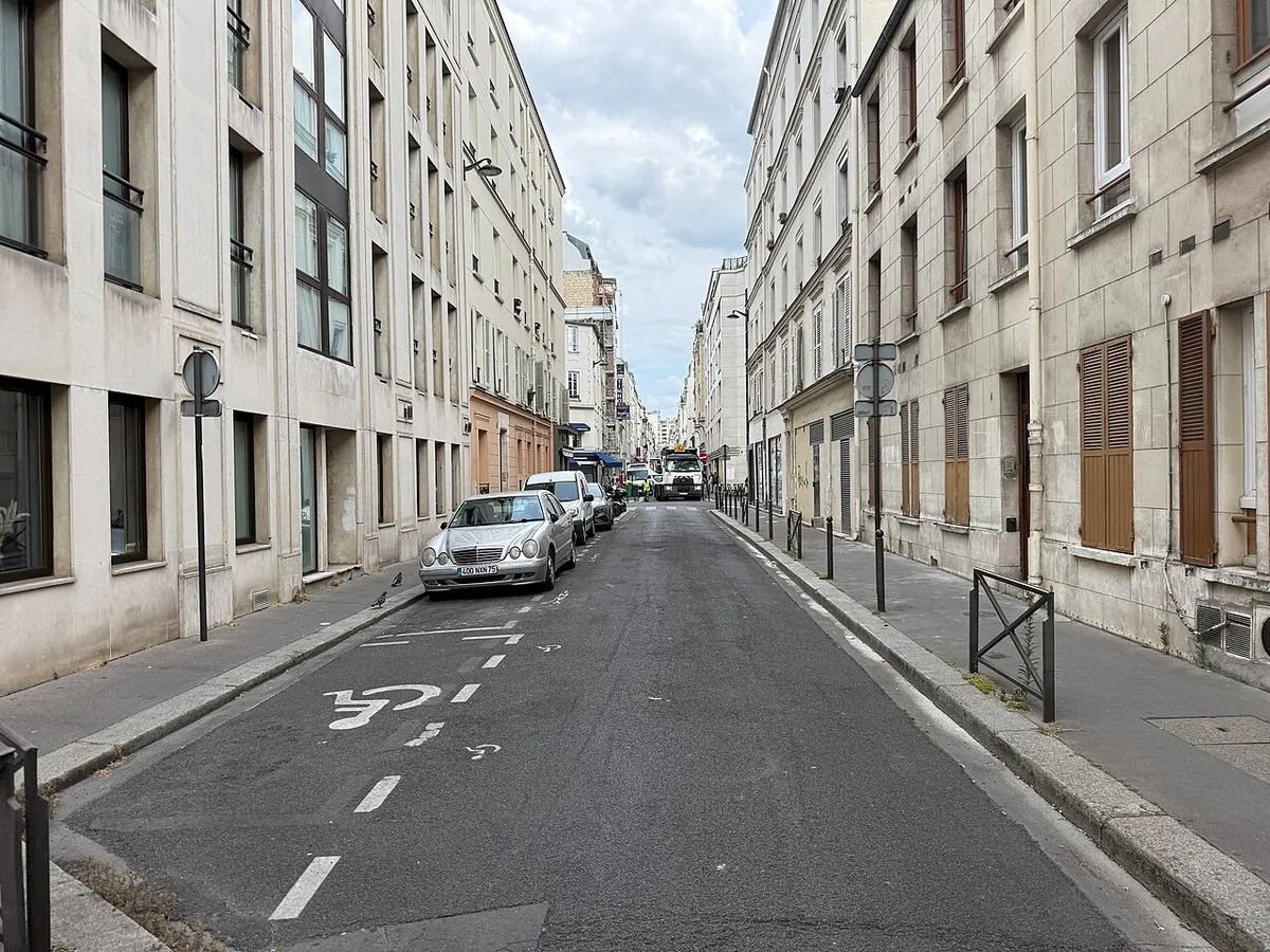 Rue Juge, Paris.