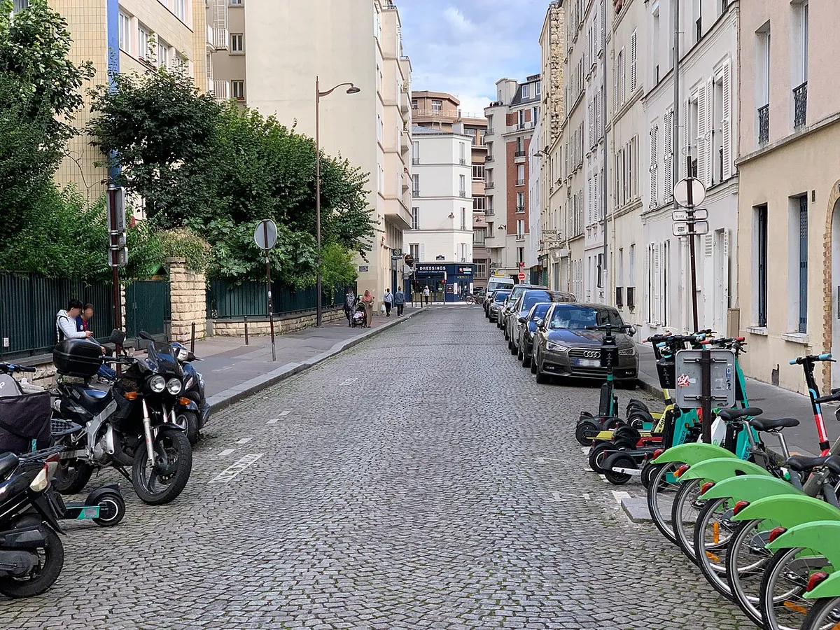 Rue Lakanal, Paris.