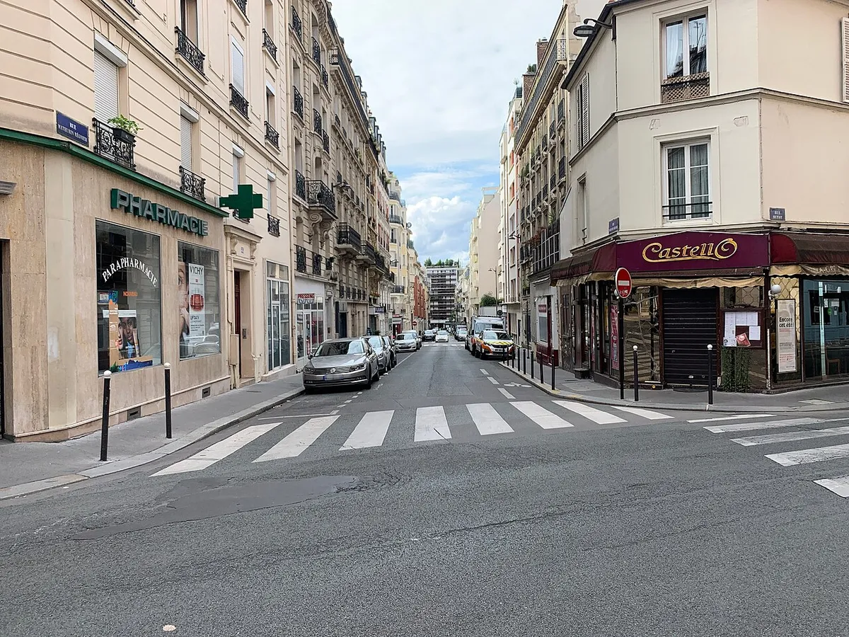 Rue Mathurin Régnier, Paris.