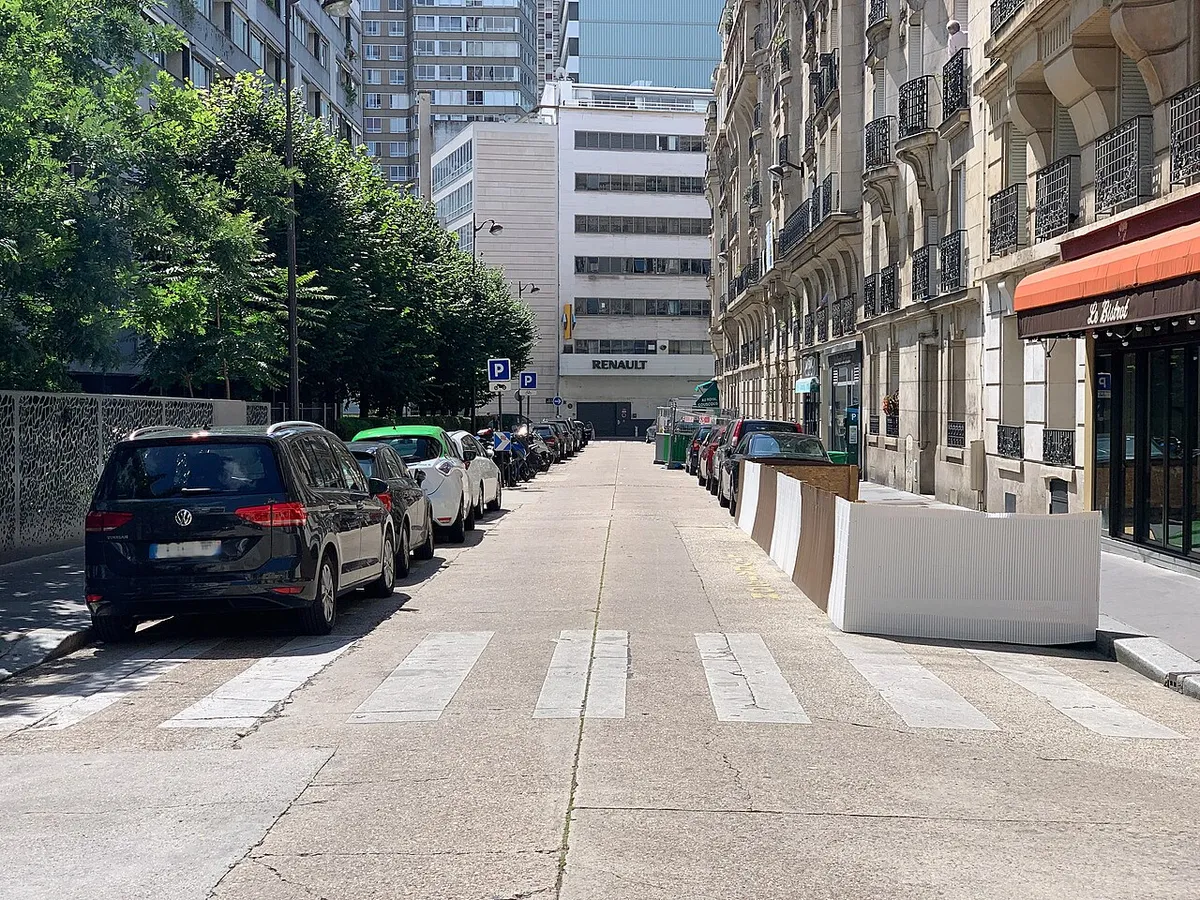 Rue Nélaton, Paris.