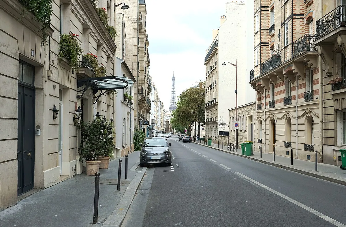 Rue Pétel (au niveau de la rue Blomet)