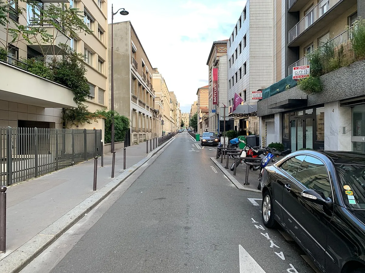 Rue Saint-Lambert, Paris.