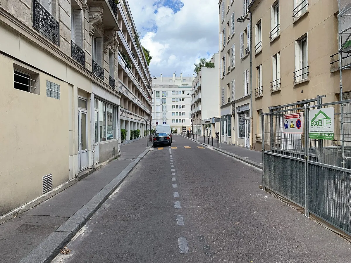 Rue Sainte-Lucie, Paris.