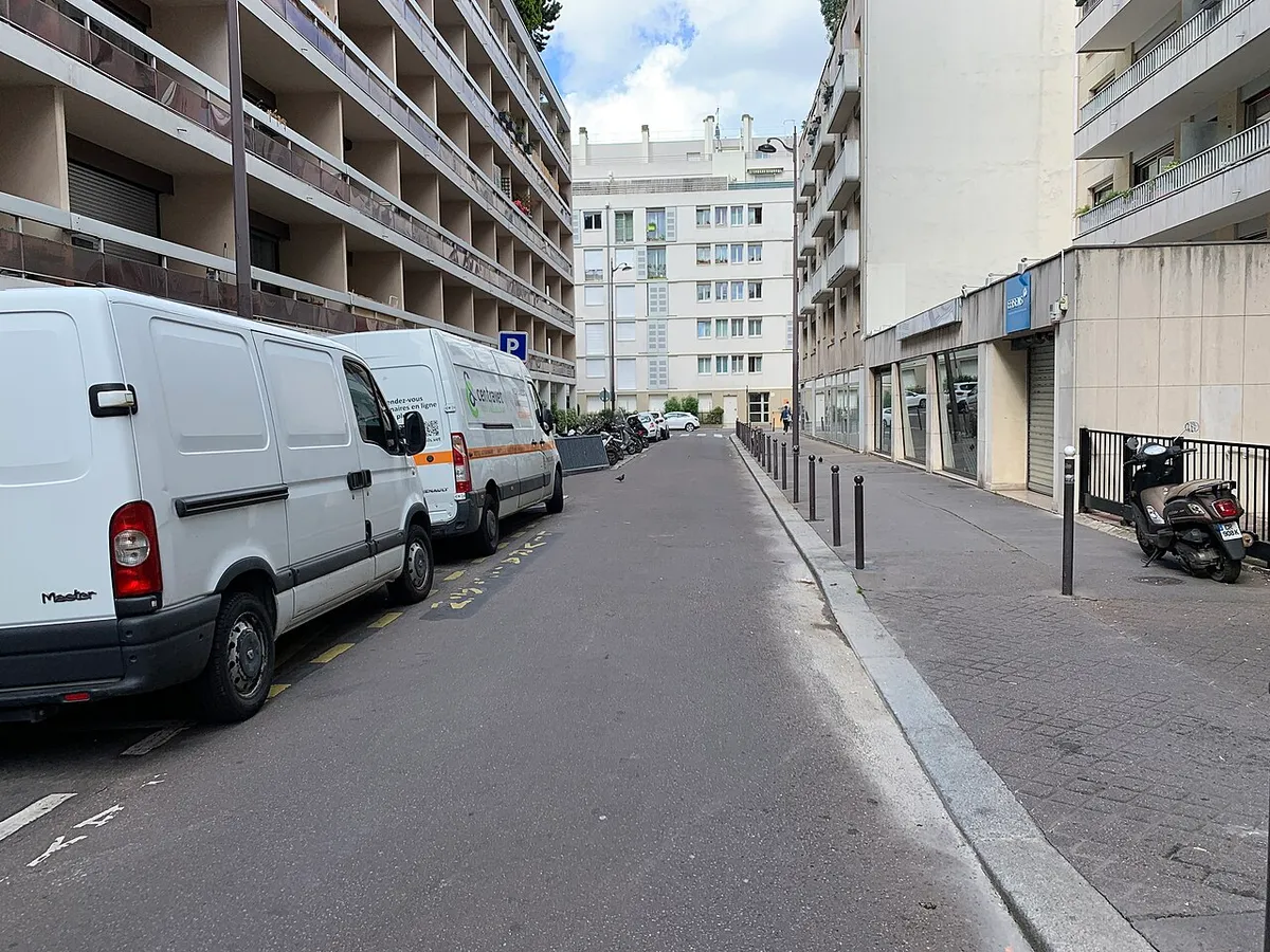 Rue Sainte-Lucie, Paris.